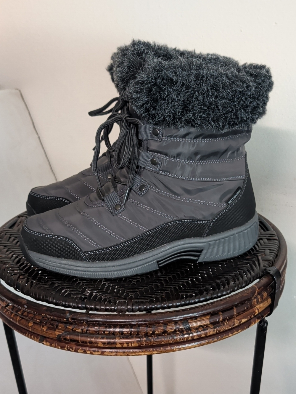 Orthofeet Alps Women Snow Boots Size 7.5 D Wide